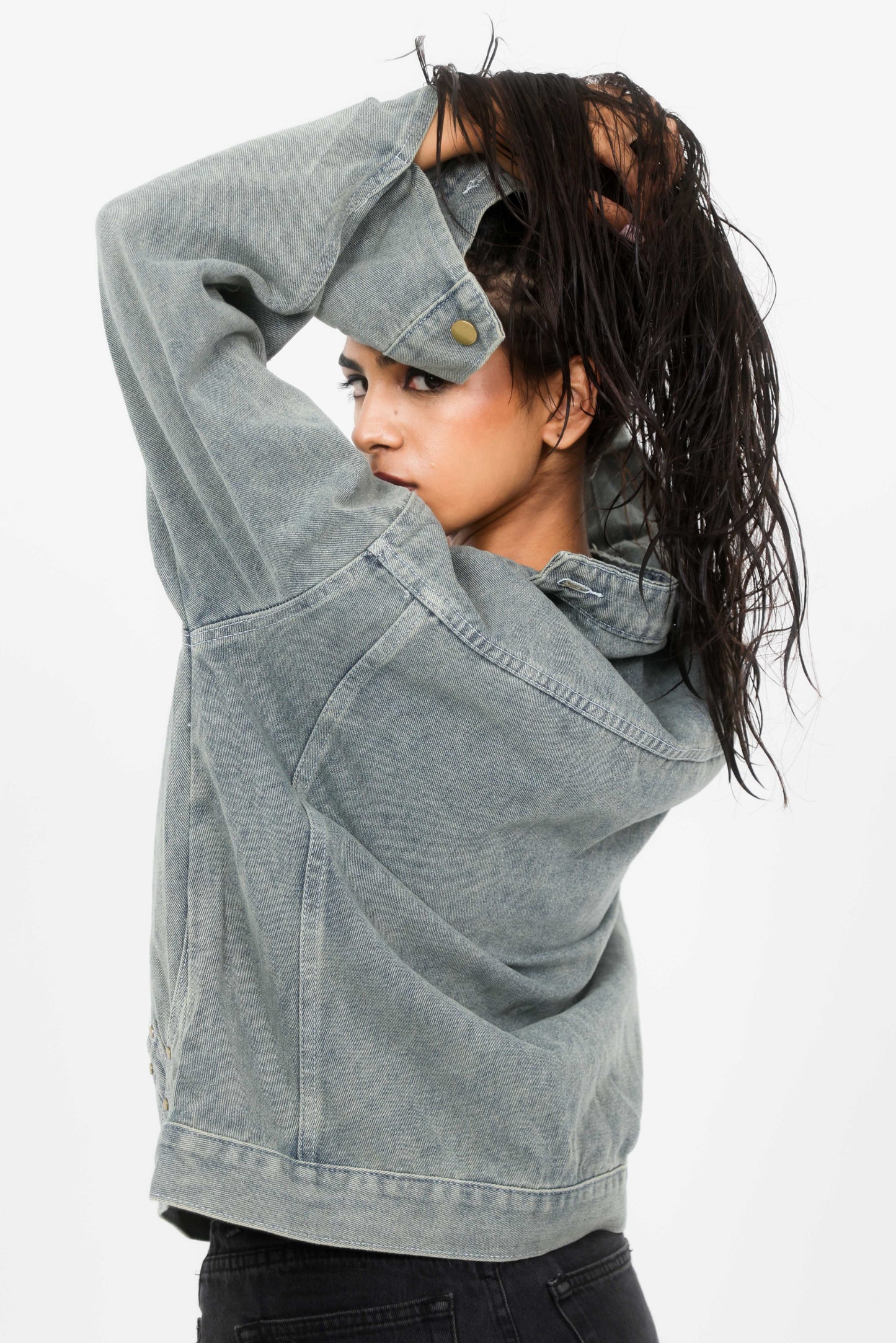 Daak Neck Belt Sweatshirt